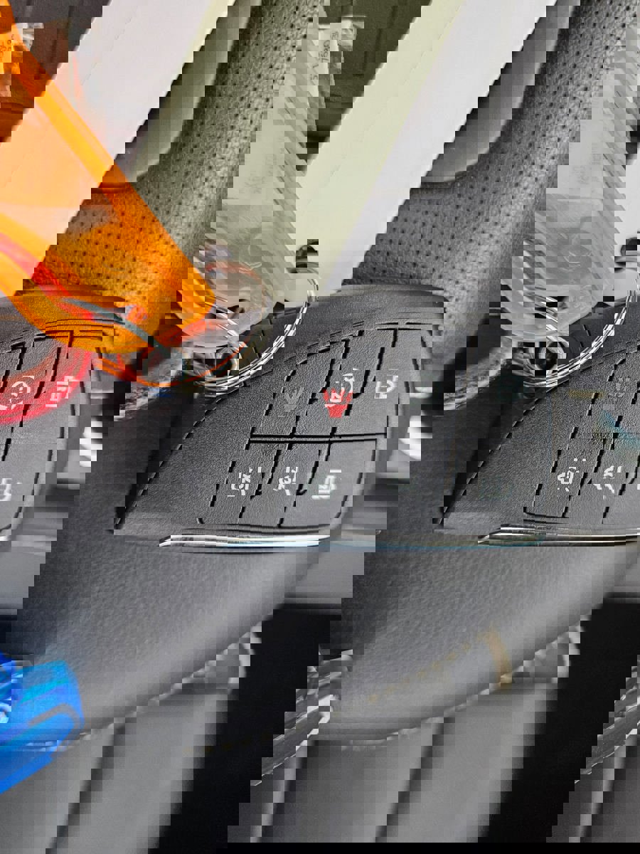 Used 2022 GMC Yukon SLT w/ SLT Luxury Package image 35