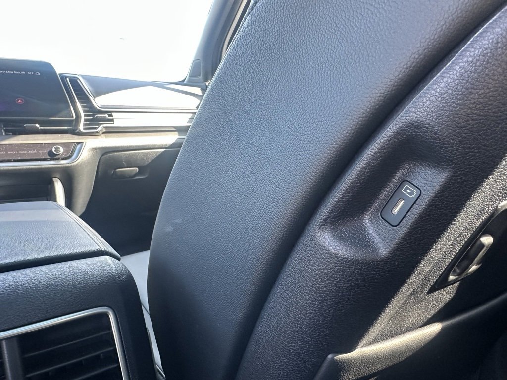Used 2025 Kia Sportage X-Line w/ Premium Package image 17