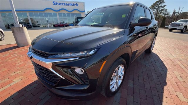 Used 2025 Chevrolet TrailBlazer LS w/ LS Convenience Package image 5