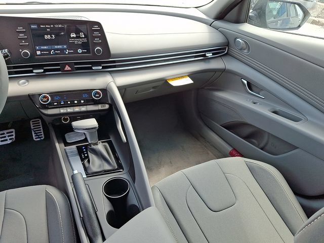 New 2026 Hyundai Elantra Sport FWD image 11