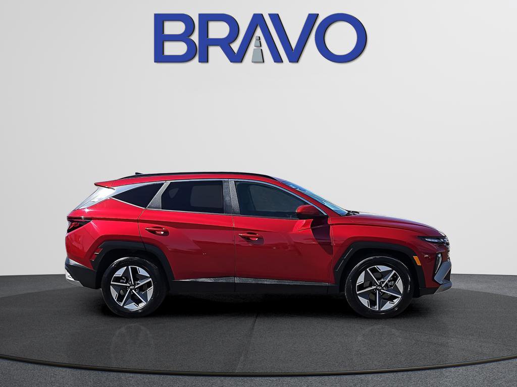 Used 2025 Hyundai Tucson SEL image 3