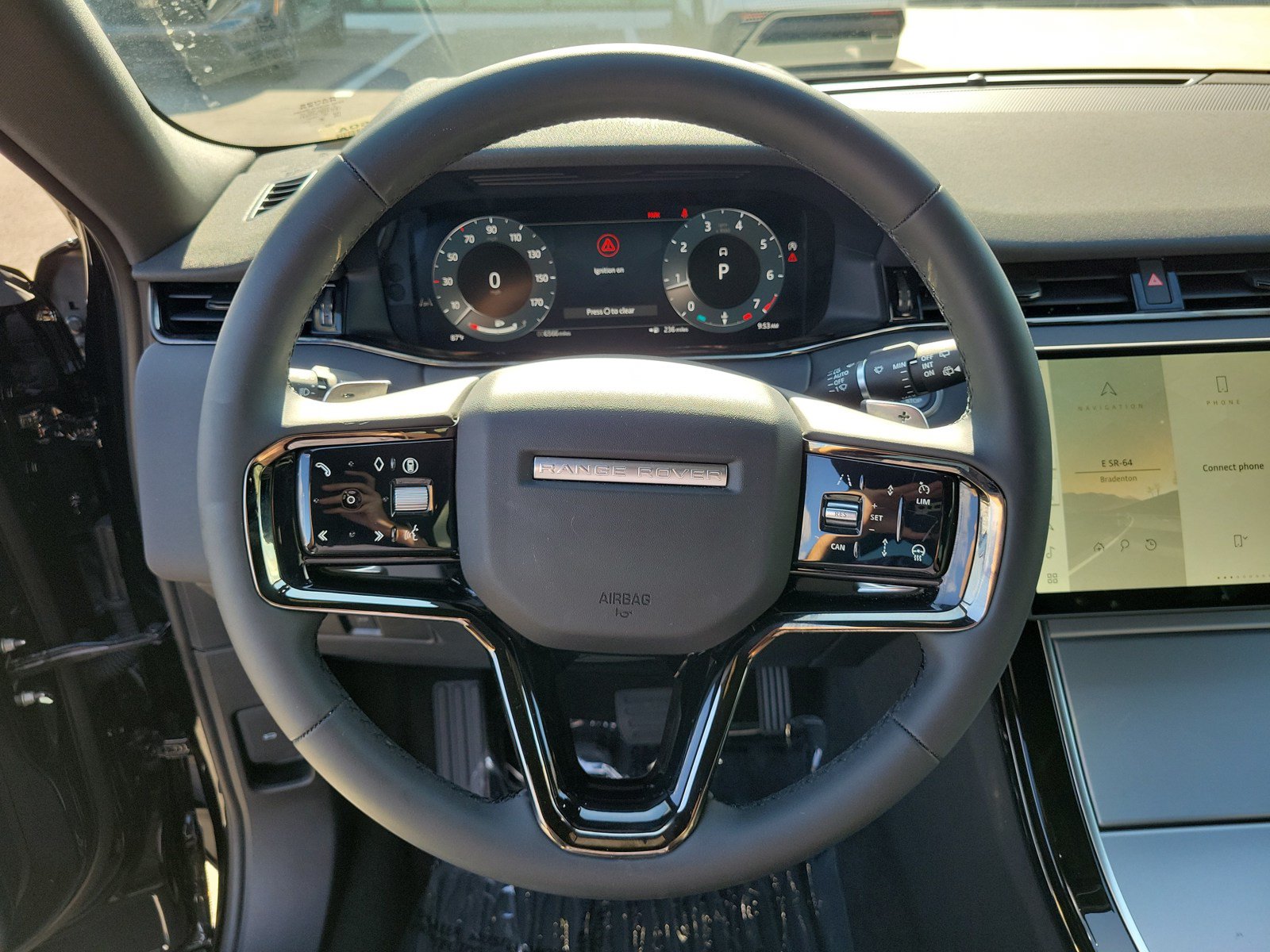 Used 2025 Land Rover Range Rover Evoque S AWD/4WD image 17