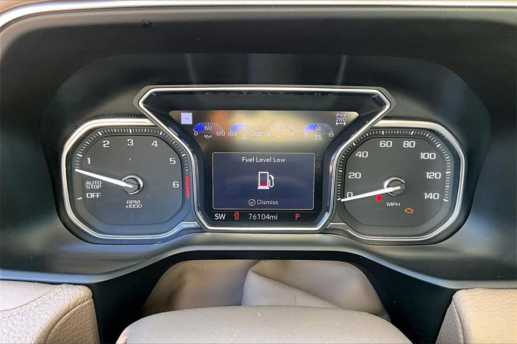 Used 2021 GMC Yukon Denali w/ Denali Premium Package image 25