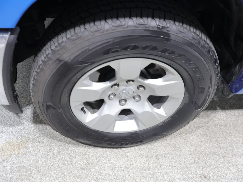 Used 2025 RAM 1500 Big Horn AWD/4WD image 10