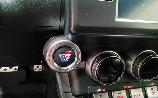 Used 2024 Toyota GR86 Premium image 30