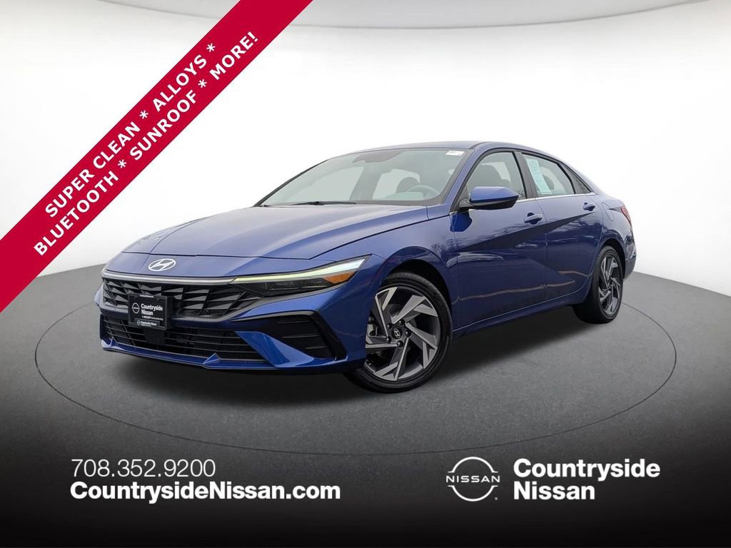 Used 2025 Hyundai Elantra SEL FWD image 1