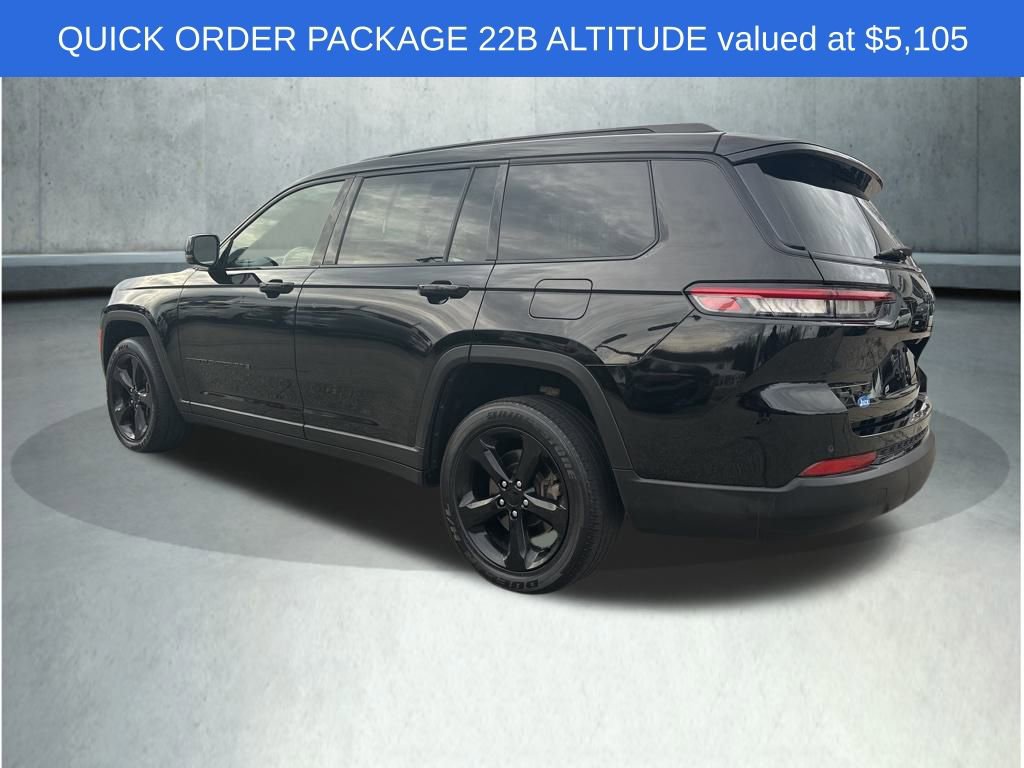 Used 2022 Jeep Grand Cherokee L Laredo image 3