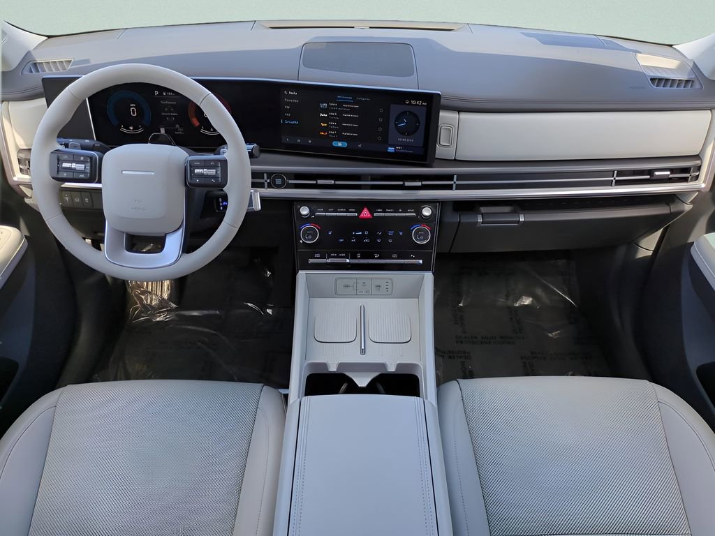 Used 2025 Hyundai Santa Fe SEL image 14