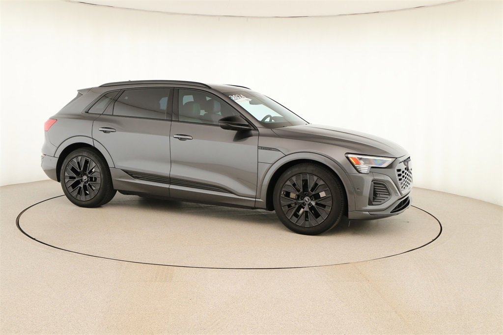 Certified 2024 Audi Q8 e-tron Prestige image 9