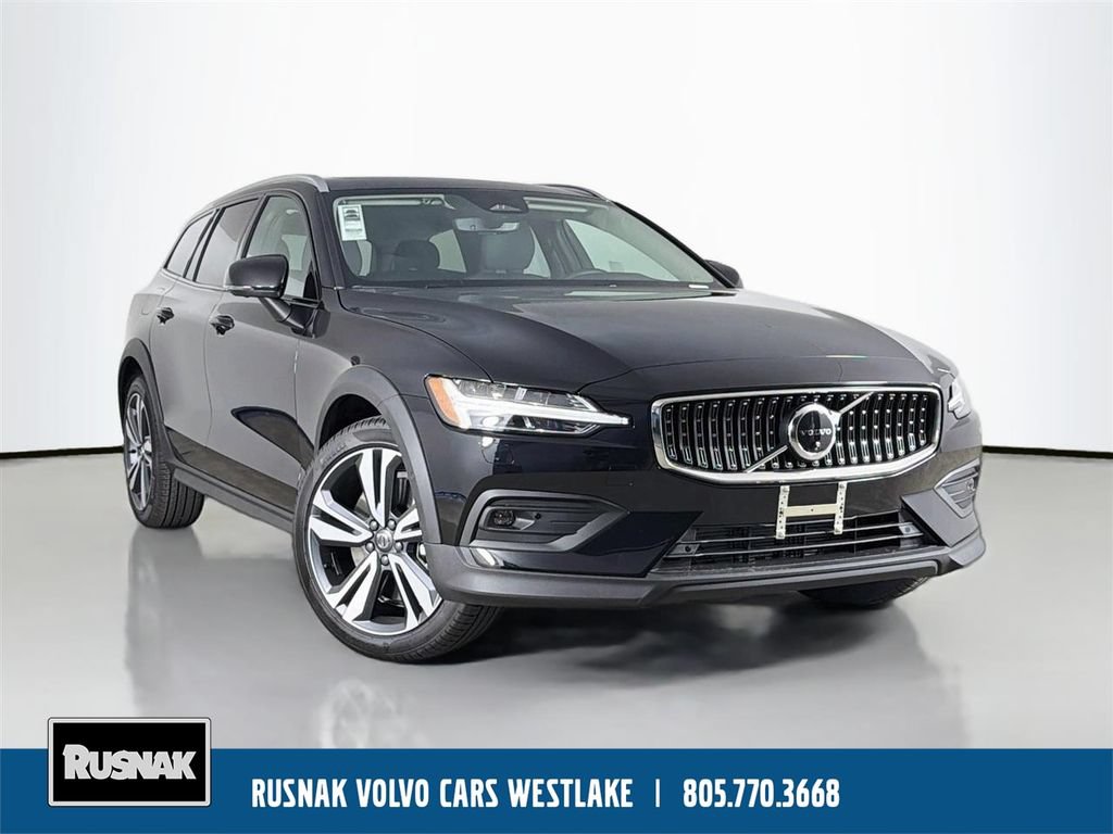 New 2026 Volvo V60 B5 Cross Country Plus w/ Protection Package Premier