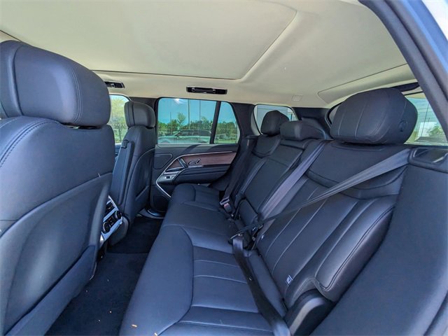 New 2025 Land Rover Range Rover SE image 11