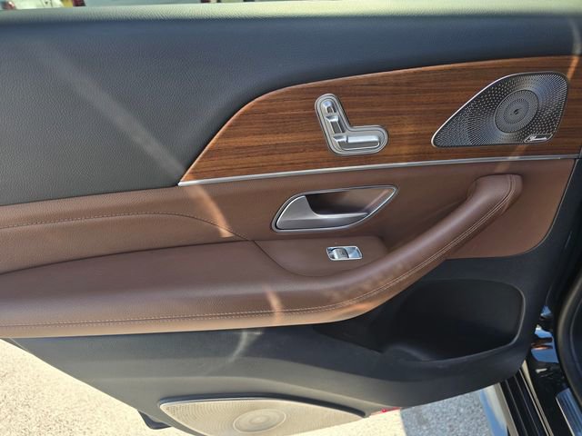 Used 2024 Mercedes-Benz GLS 450 4MATIC image 14