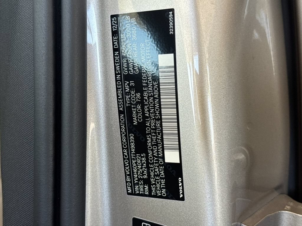 New 2026 Volvo XC90 T8 Plus AWD/4WD image 29