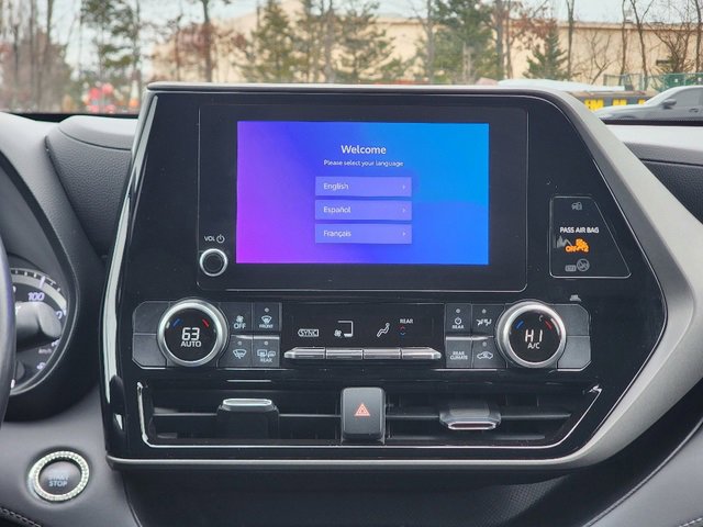 Used 2023 Toyota Highlander LE image 27