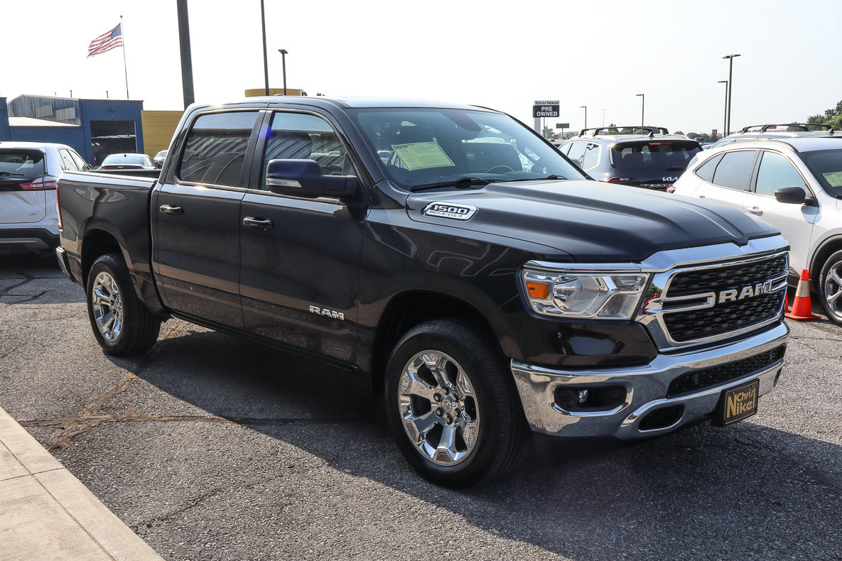 Used 2022 RAM 1500 Big Horn AWD/4WD image 3