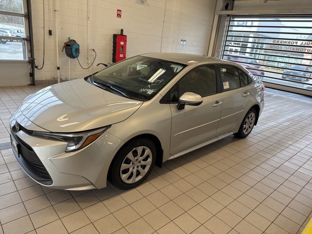 New 2026 Toyota Corolla LE image 2