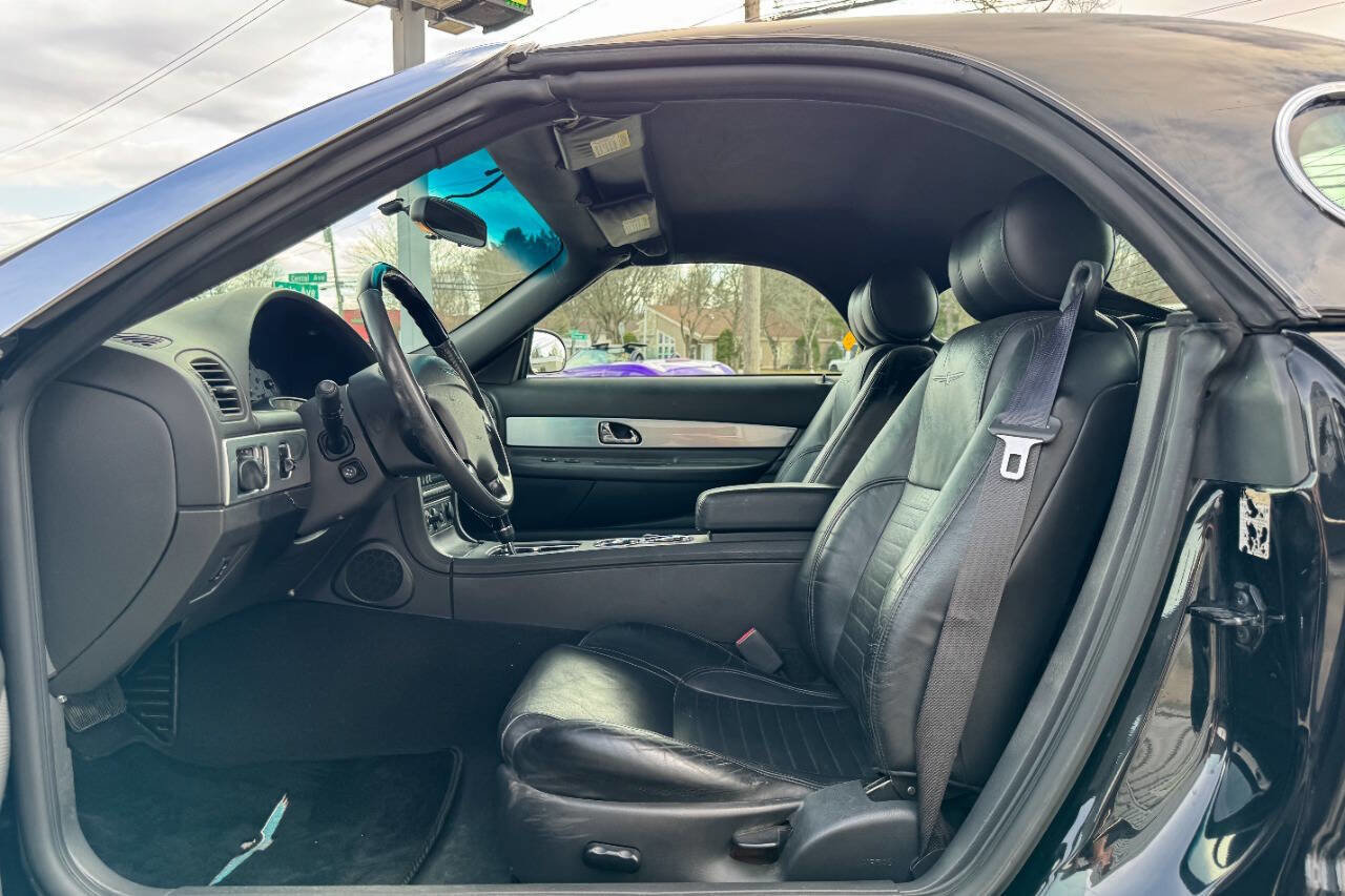 Used 2002 Ford Thunderbird Deluxe image 36