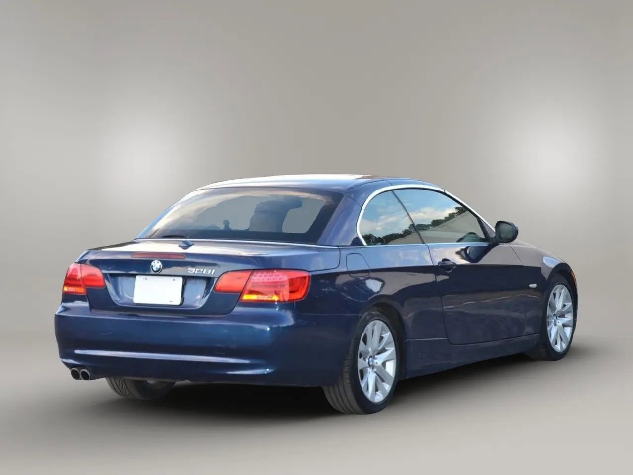 Used 2013 BMW 328i Convertible image 18