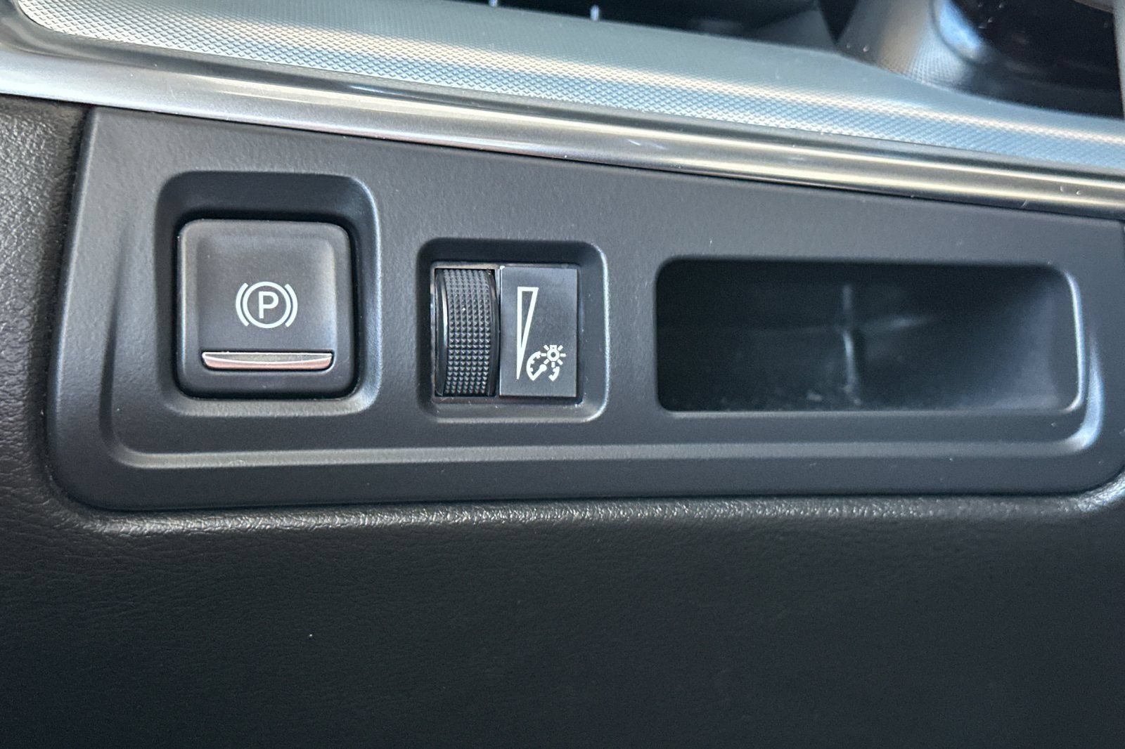 Certified 2019 Cadillac XT5 Luxury w/ Sport Package FWD image 36
