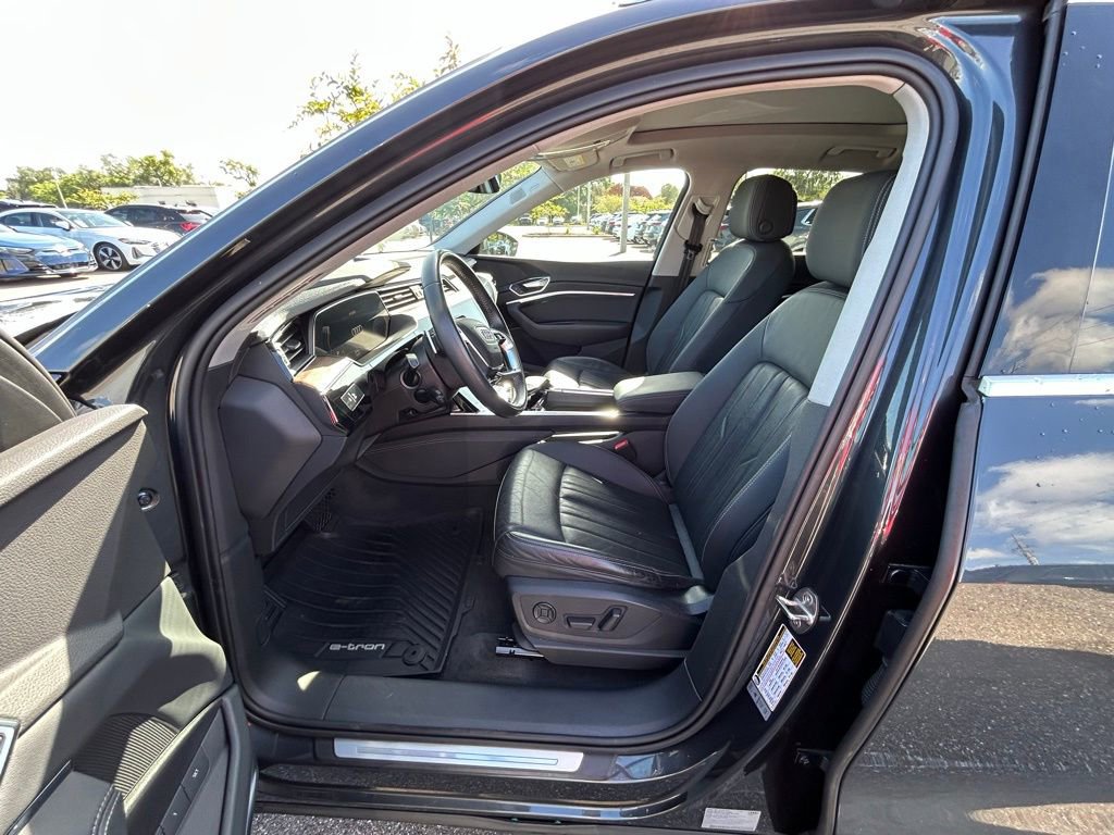 Used 2019 Audi e-tron Premium Plus AWD/4WD image 16