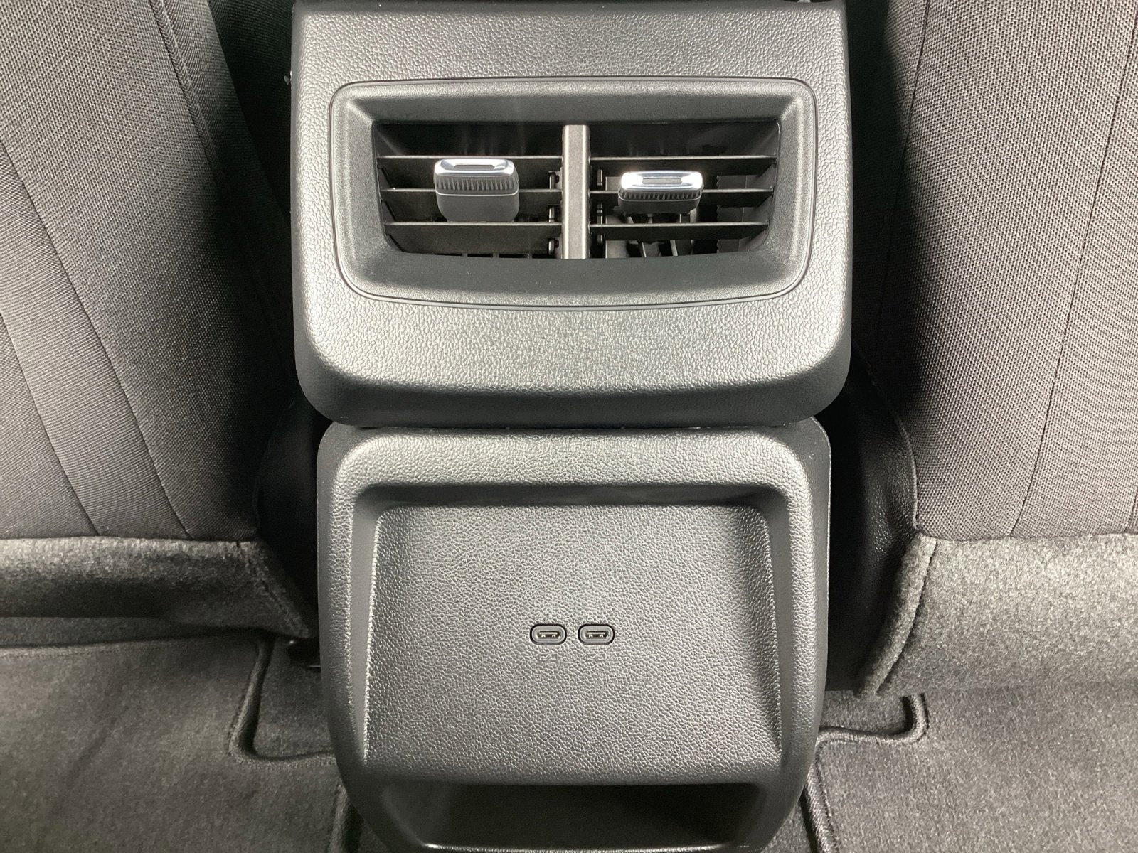 Used 2026 Chevrolet Equinox EV LT w/ Comfort Package FWD image 35
