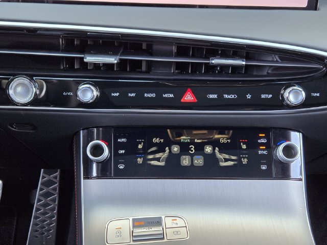 New 2027 Genesis GV70 2.5T Sport Prestige AWD/4WD image 15