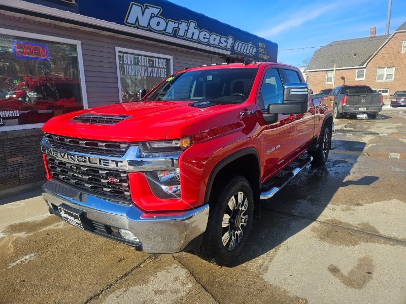 Used 2022 Chevrolet Silverado 2500 LT w/ Convenience Package image 2