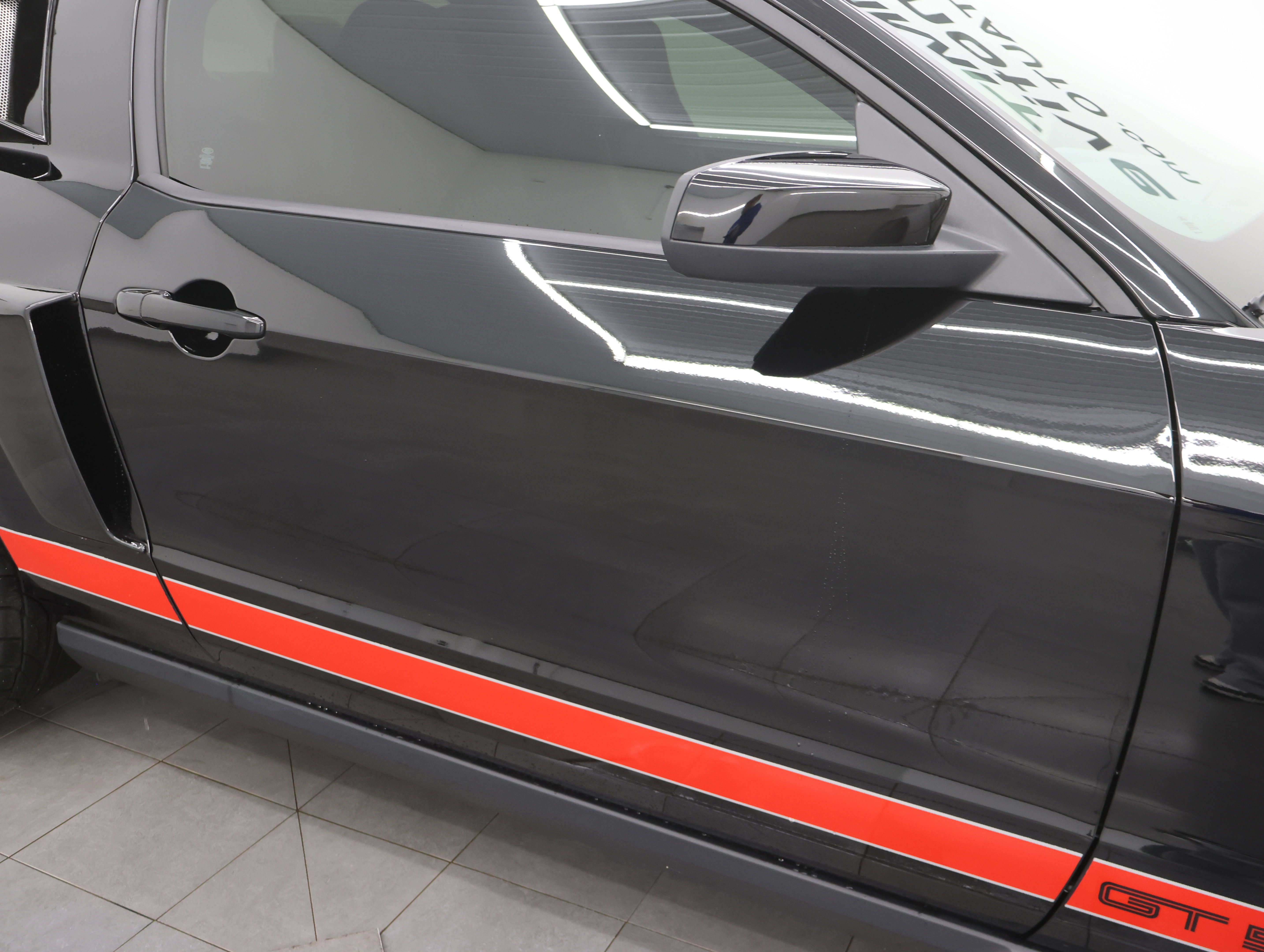 Used 2012 Ford Mustang Shelby GT500 w/ SVT Performance Pkg image 25