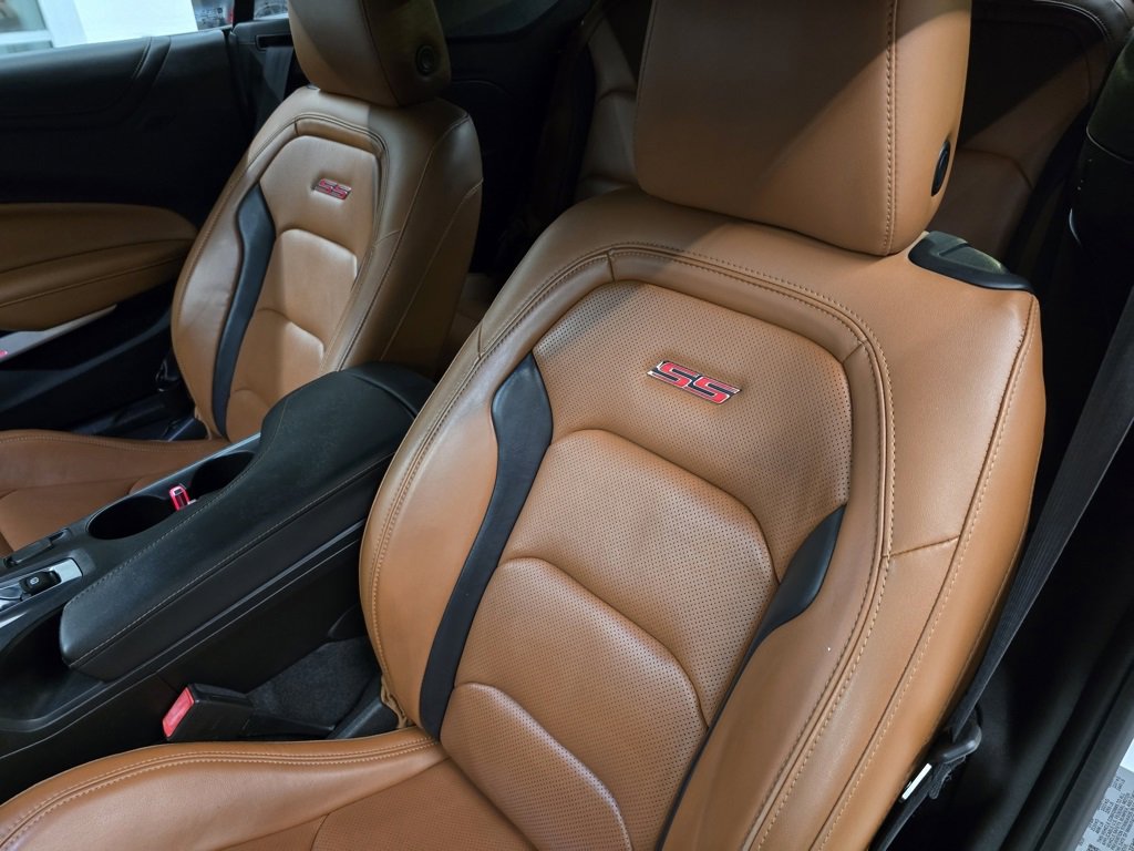 Used 2019 Chevrolet Camaro SS image 22
