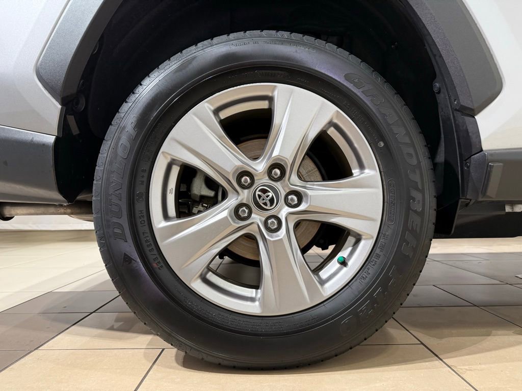Certified 2022 Toyota RAV4 XLE w/ Convenience Package image 9