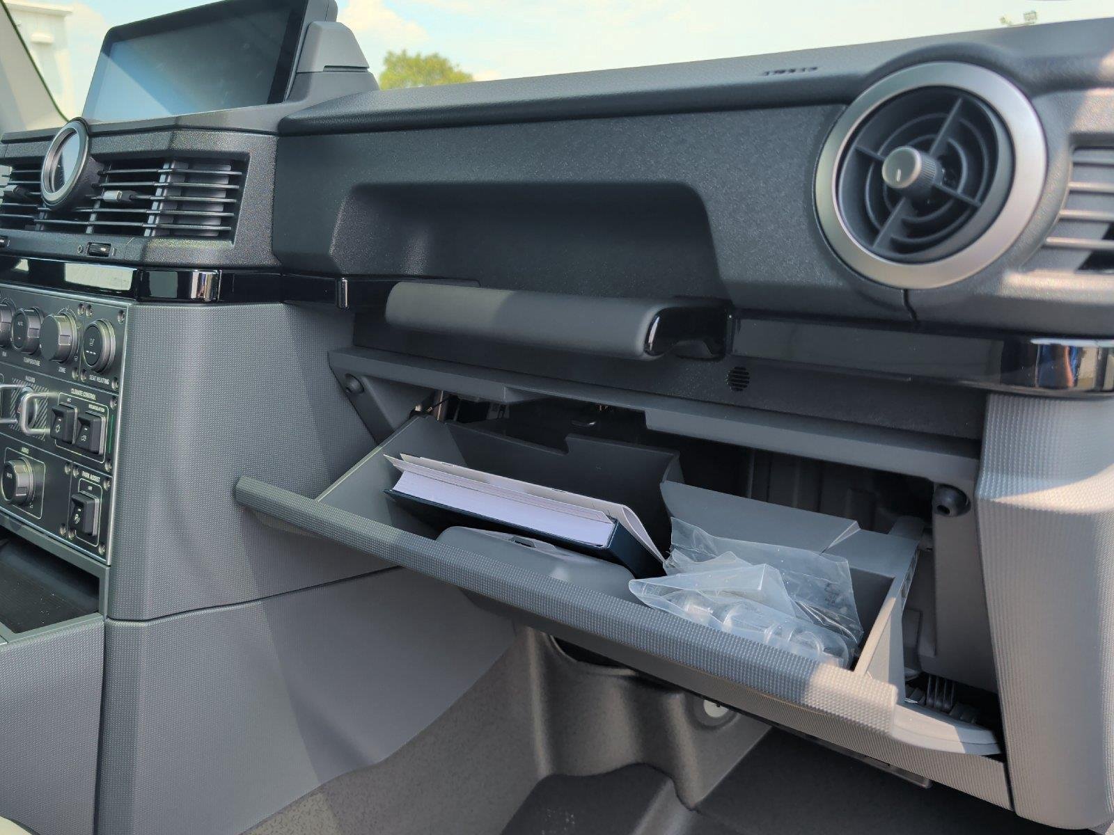 New 2025 INEOS Grenadier Station Wagon AWD/4WD image 42