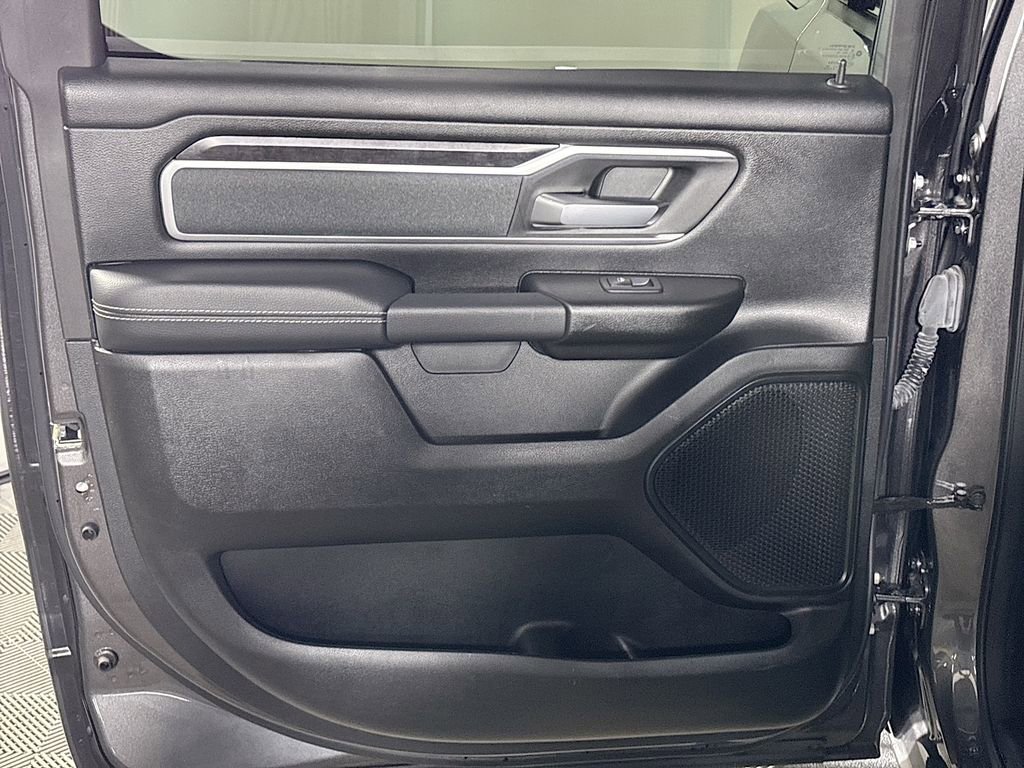Used 2022 RAM 1500 Big Horn AWD/4WD image 18