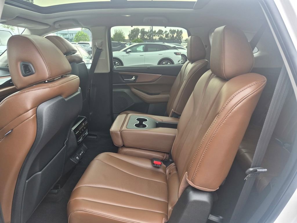 Used 2024 Acura MDX SH-AWD w/ Technology Package image 18