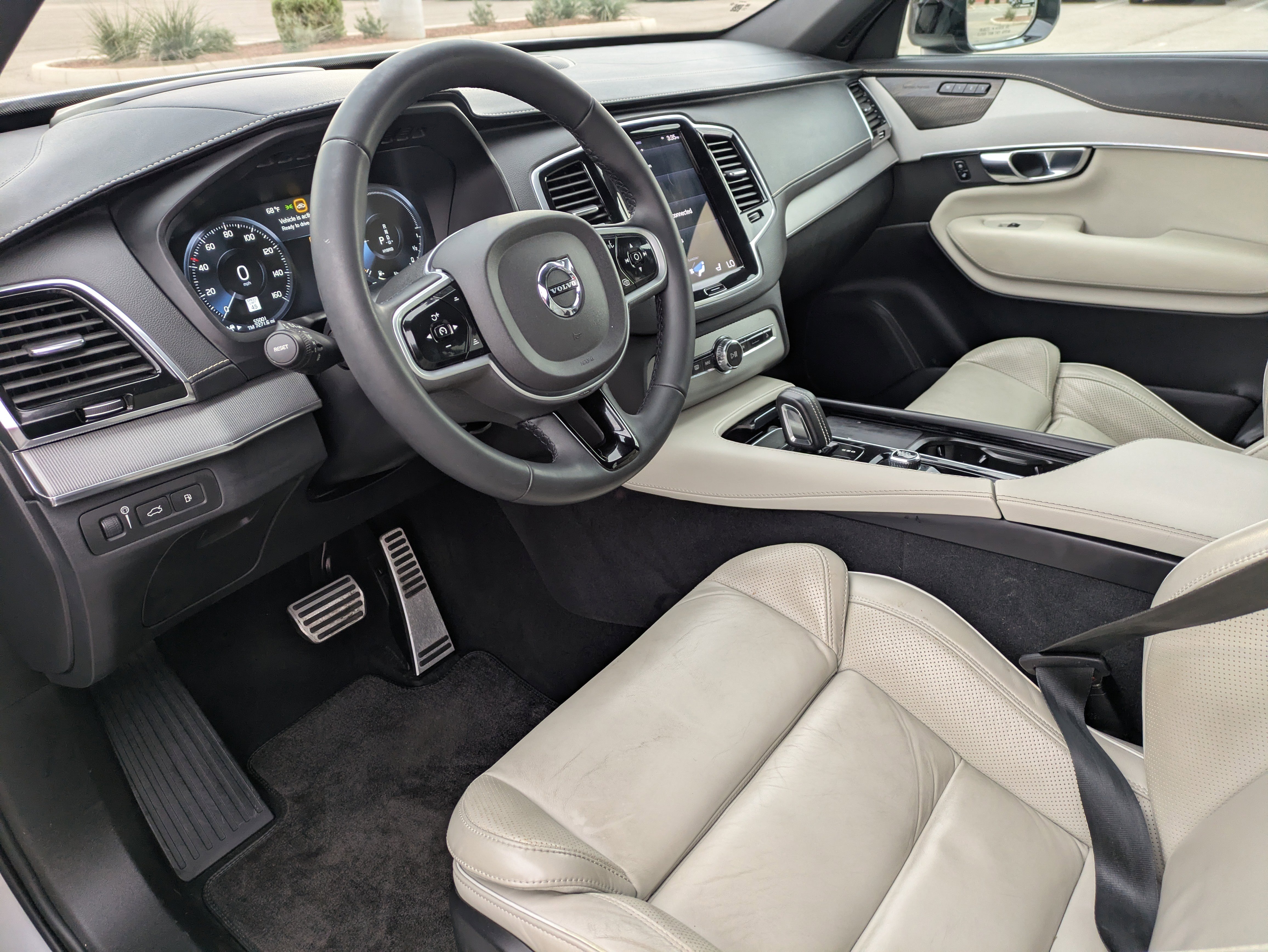 Used 2022 Volvo XC90 T8 R-Design w/ Advanced Package image 25