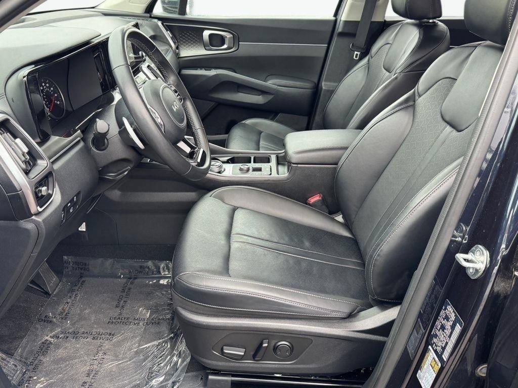 Used 2023 Kia Sorento EX AWD/4WD image 25