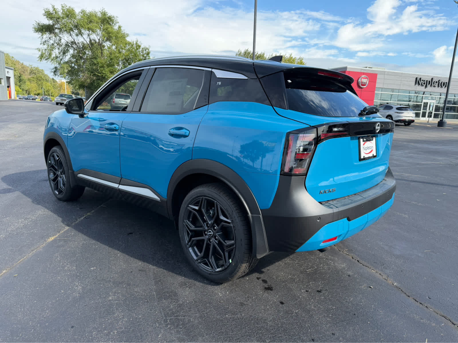 New 2027 Nissan Kicks SR w/ SR Premium Package AWD/4WD image 5