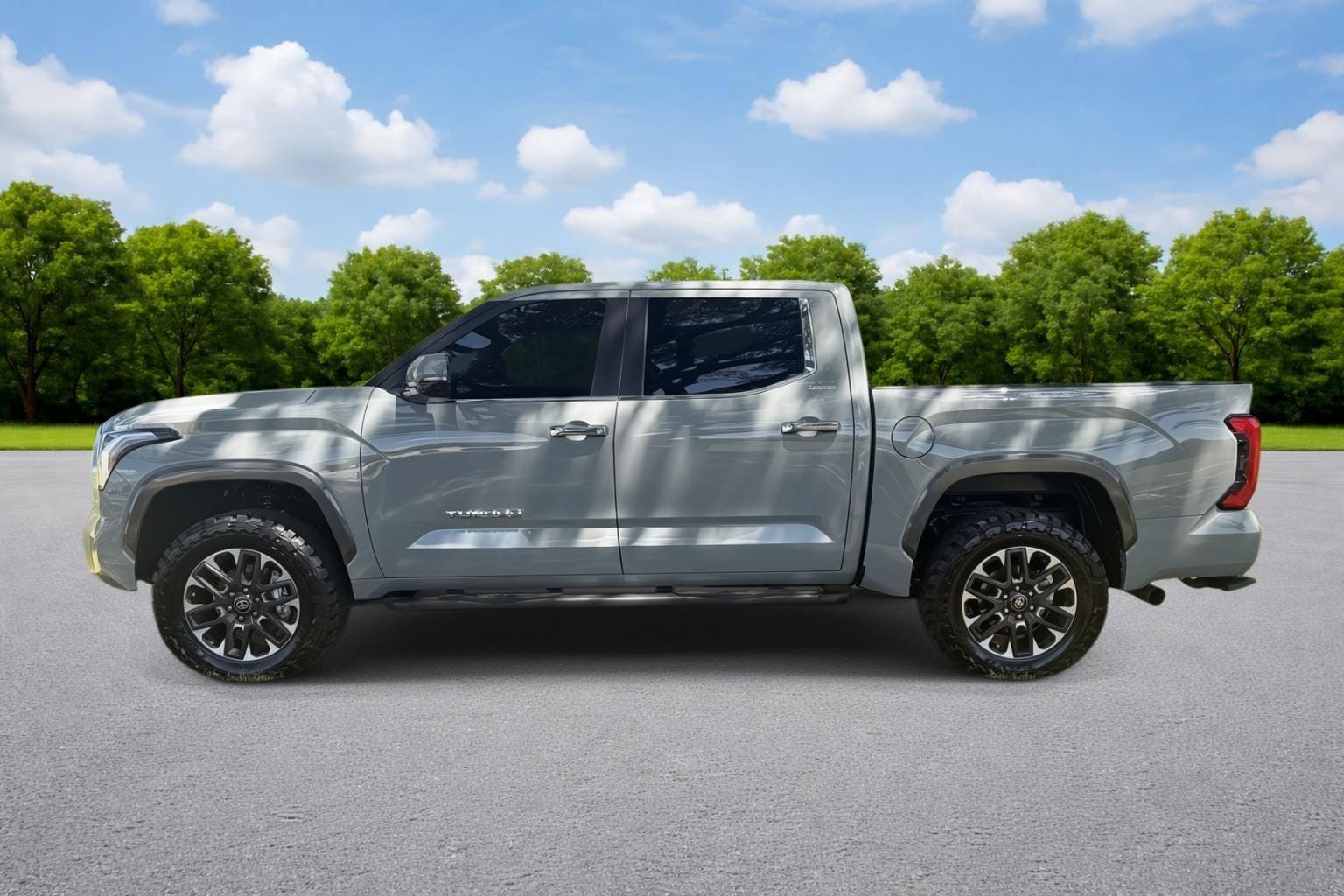 Used 2026 Toyota Tundra Limited w/ Power Package AWD/4WD image 4