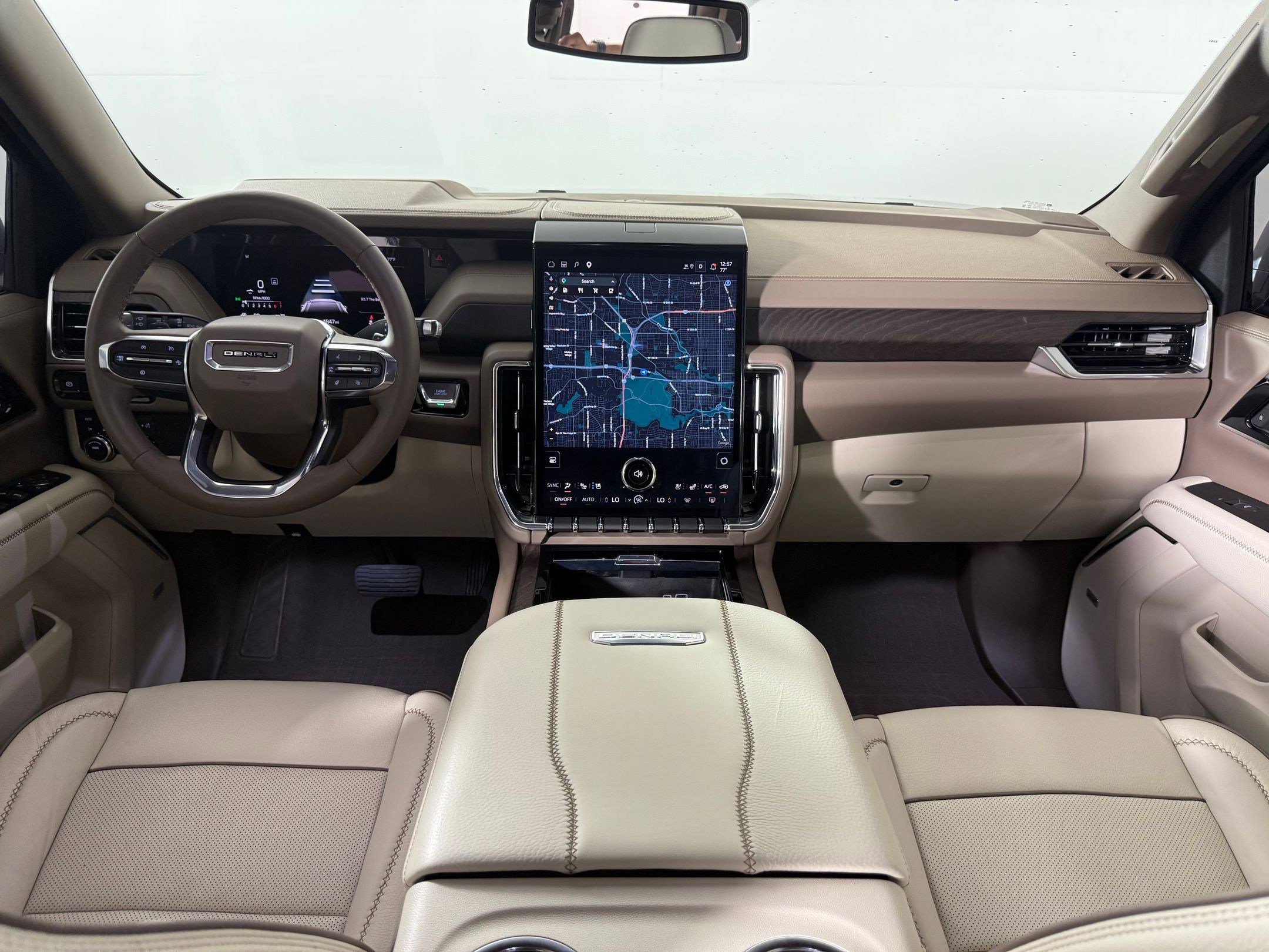 Used 2025 GMC Yukon Denali w/ LPO, Floor Liner Package image 16