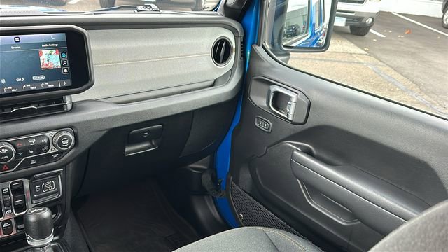 Used 2024 Jeep Wrangler Unlimited AWD/4WD image 26