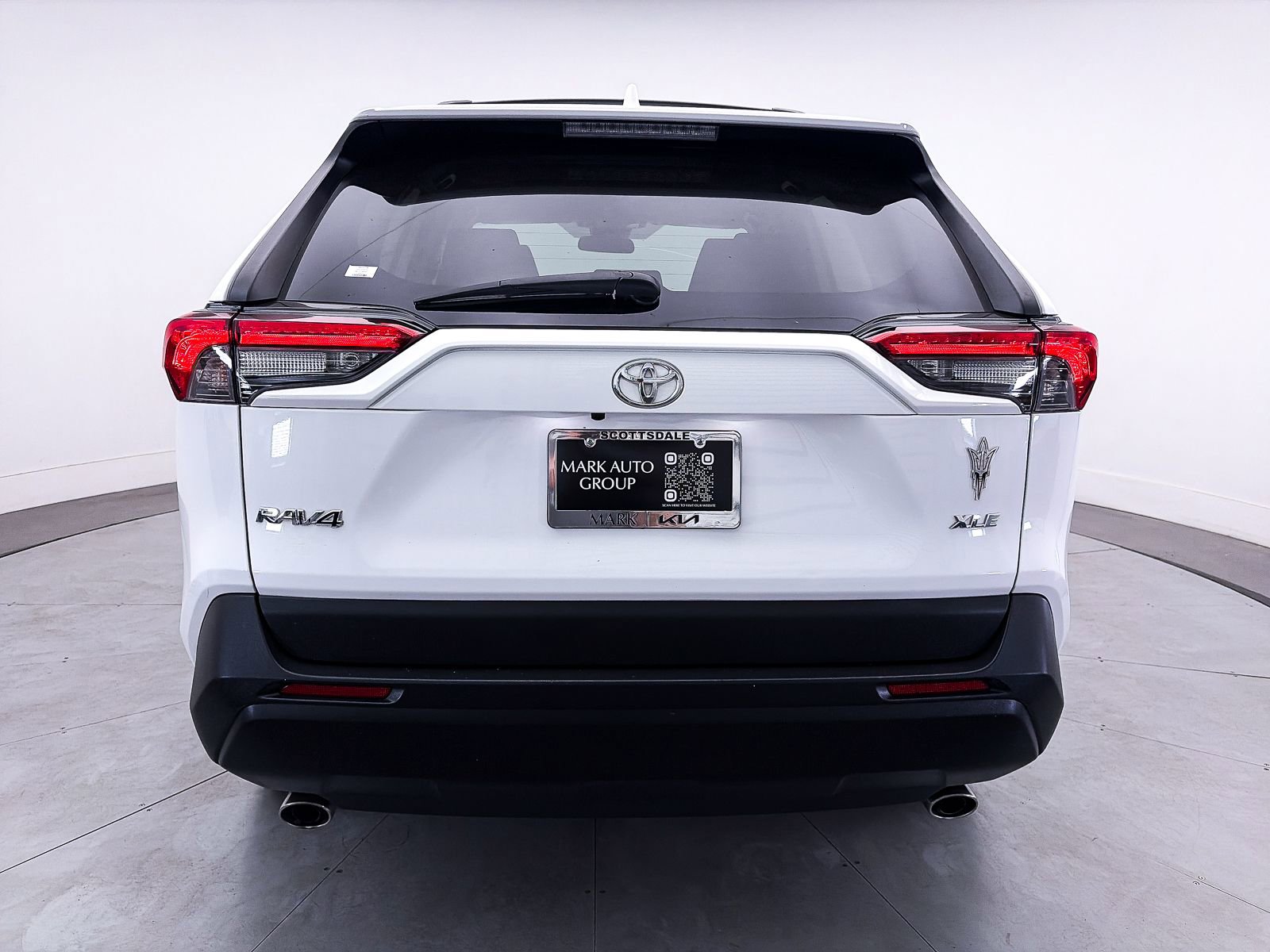 Used 2020 Toyota RAV4 XLE w/ Convenience Package image 10