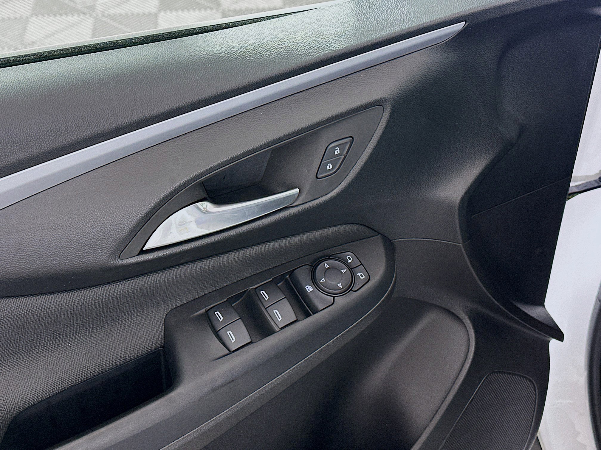 Used 2025 Buick Envista Preferred FWD image 15