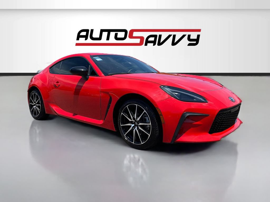 Used 2025 Toyota GR86 w/ ALL Weather Mat Package (TMS) RWD image 1