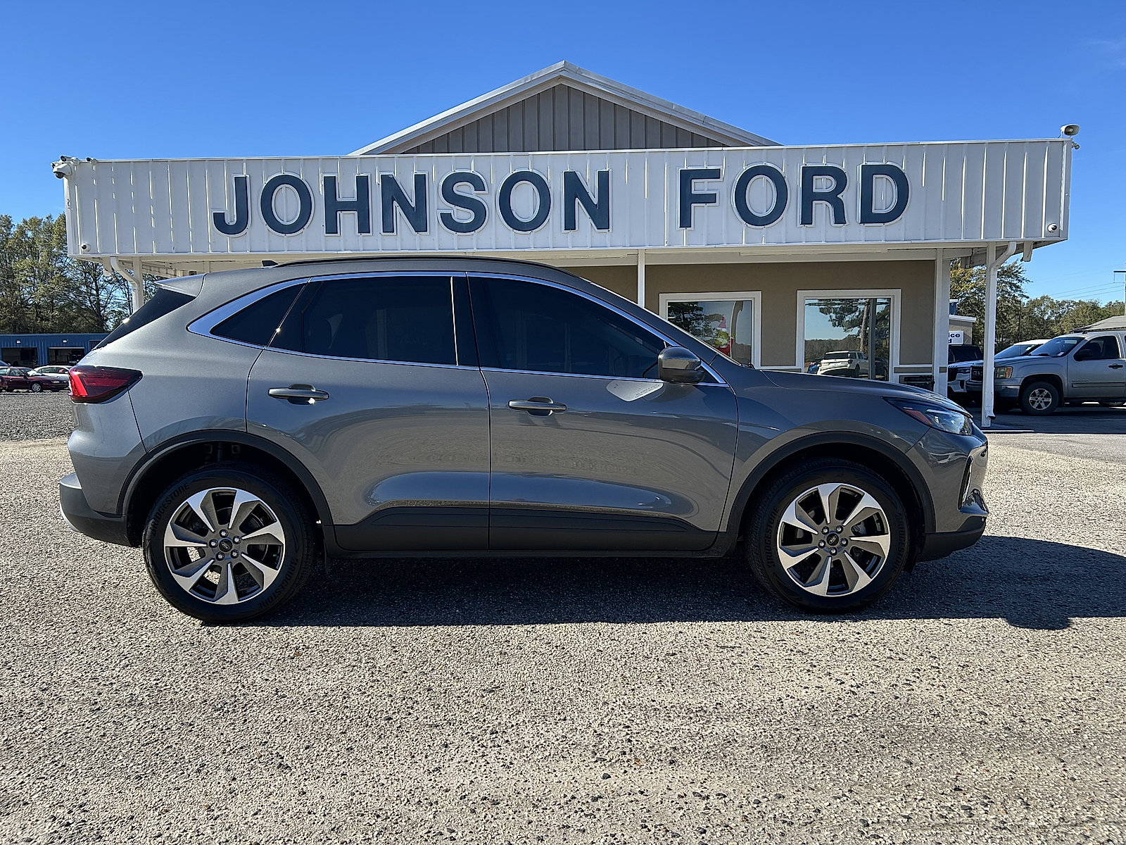 Used 2023 Ford Escape Platinum image 4