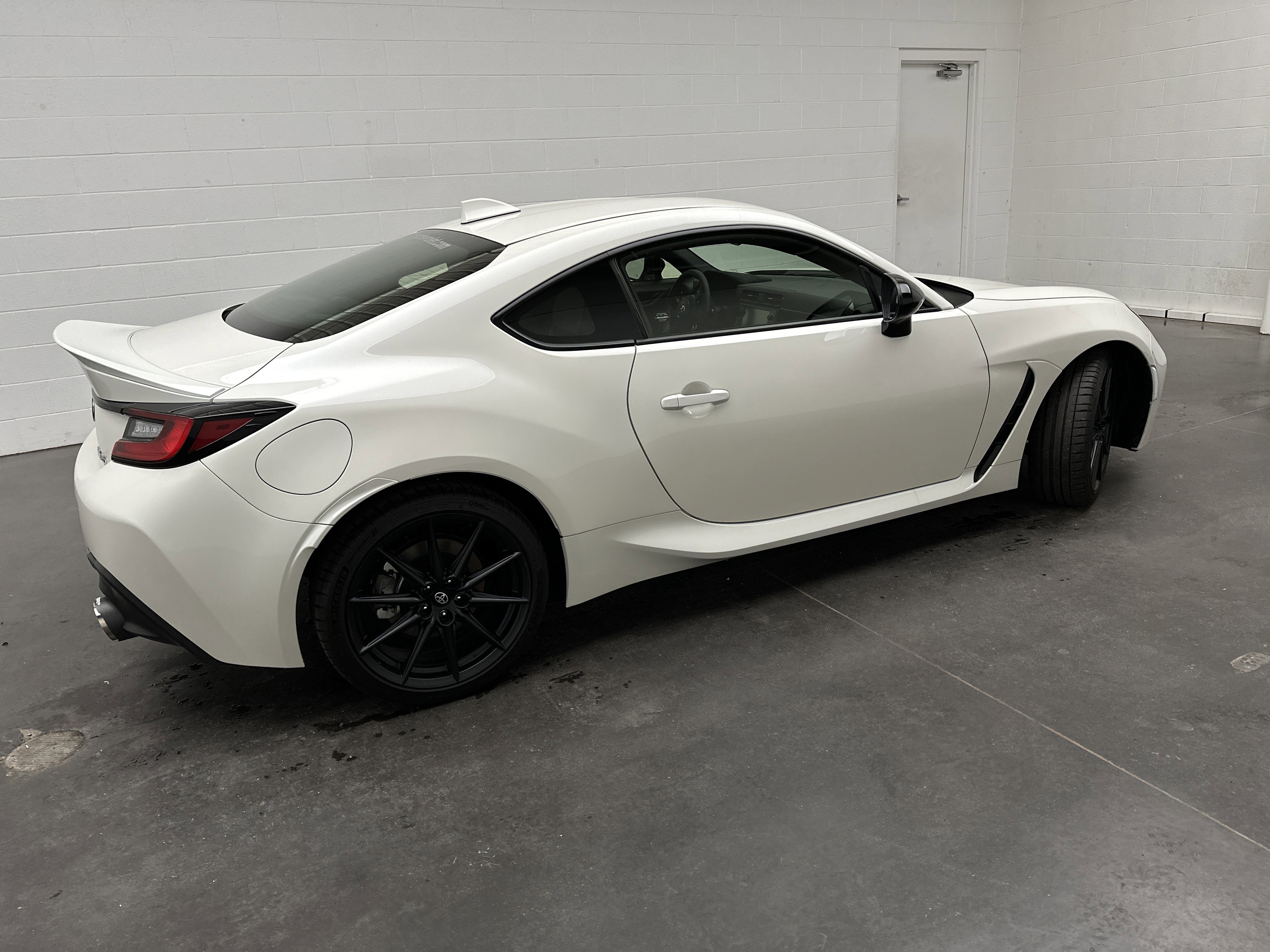Used 2023 Toyota GR86 Premium w/ ALL Weather Mat Package (TMS) RWD image 7