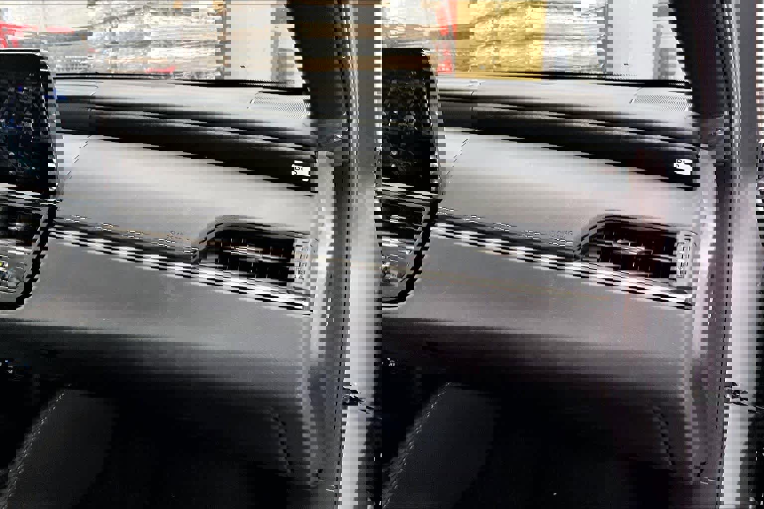 Used 2025 Lexus ES 300h w/ Premium Package image 18