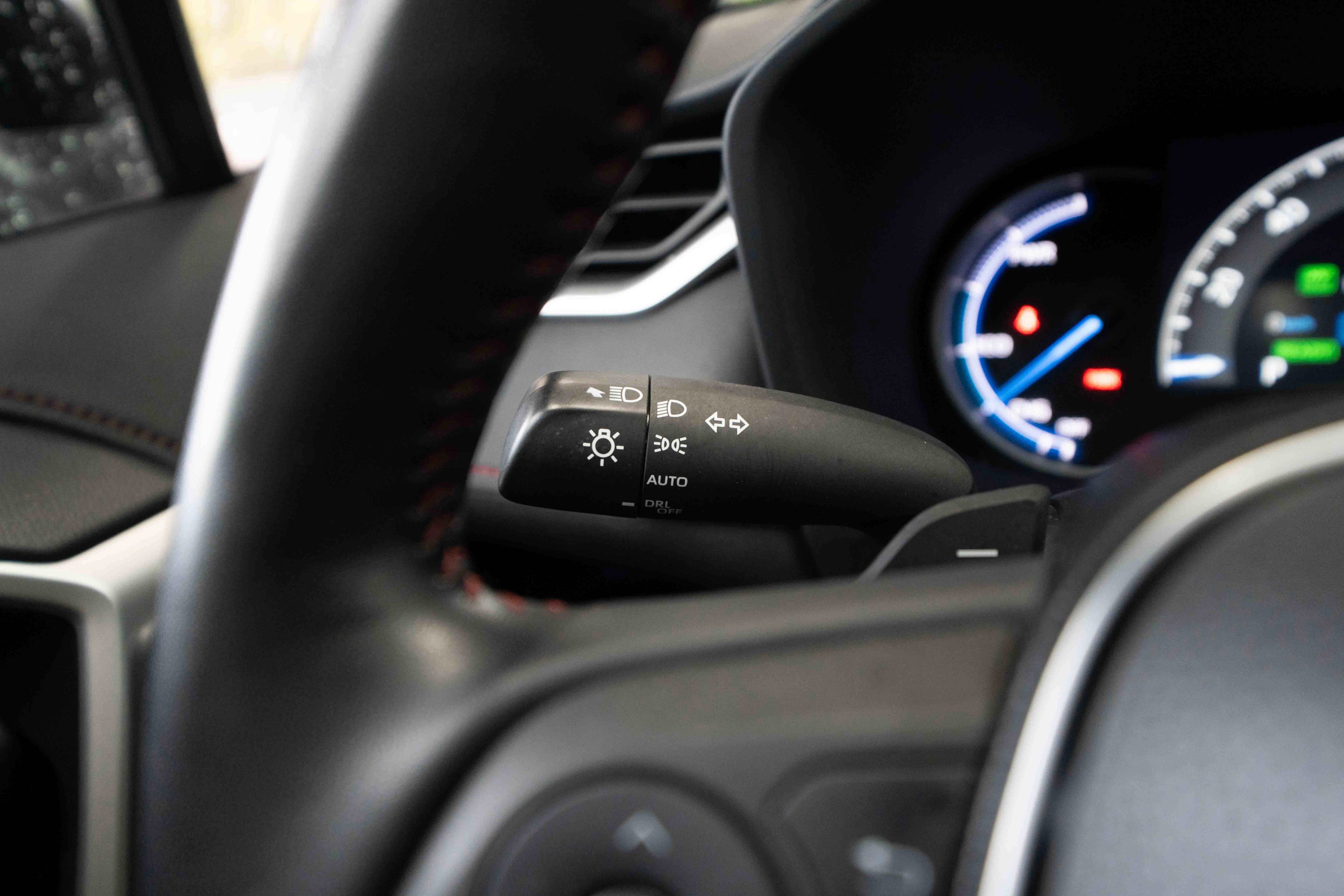 Used 2021 Toyota RAV4 XSE w/ Weather Package image 13