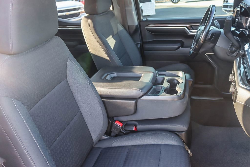 Used 2022 Chevrolet Silverado 1500 LT image 36