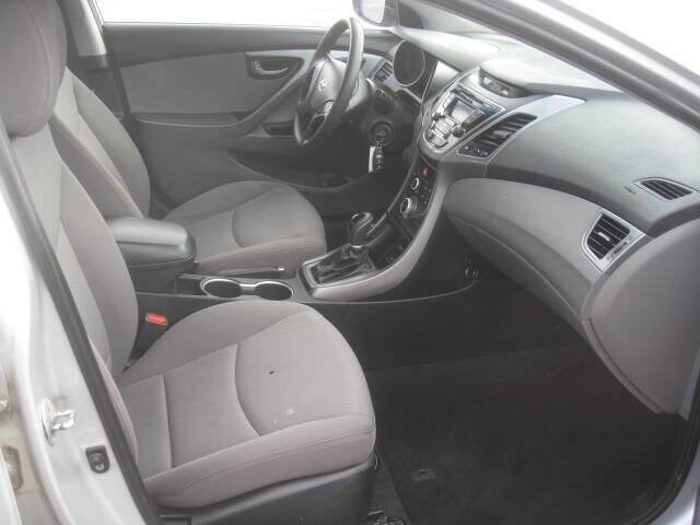 Used 2016 Hyundai Elantra SE FWD image 21