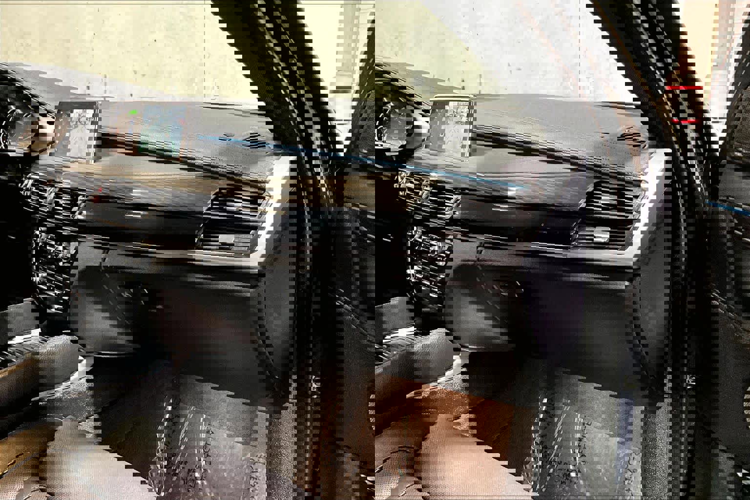 Used 2019 BMW X6 xDrive35i w/ M Sport Package image 19