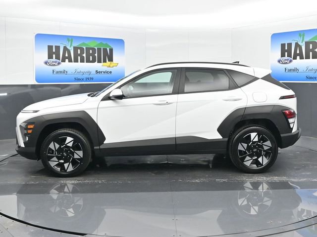 Used 2024 Hyundai Kona SEL AWD/4WD image 2